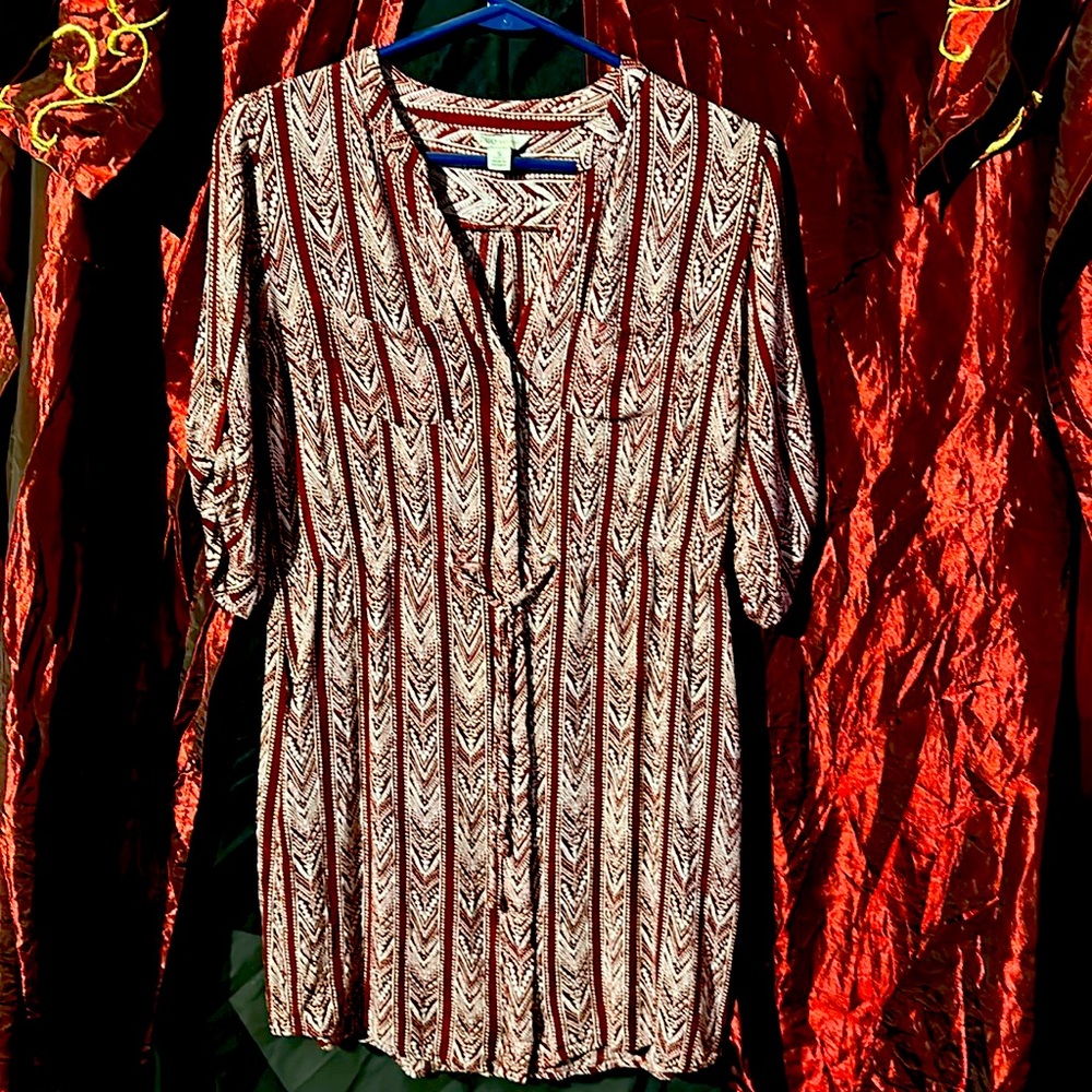 Women's Cato brand dress really cute burgundy and creme color!